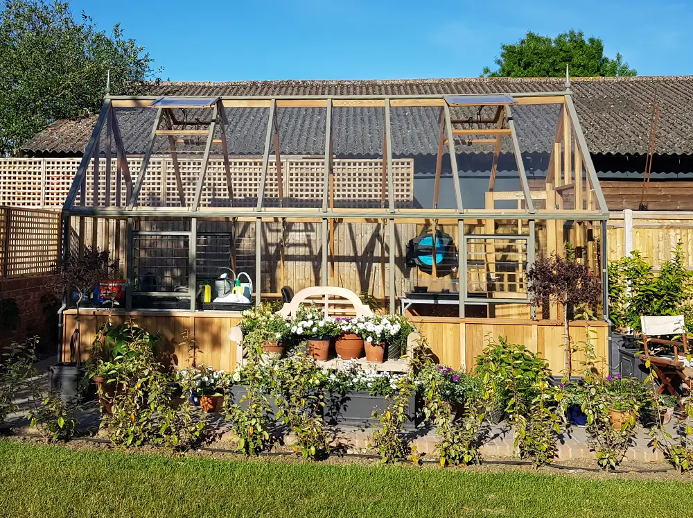Side view of the Alton Cheltenham Greenhouse