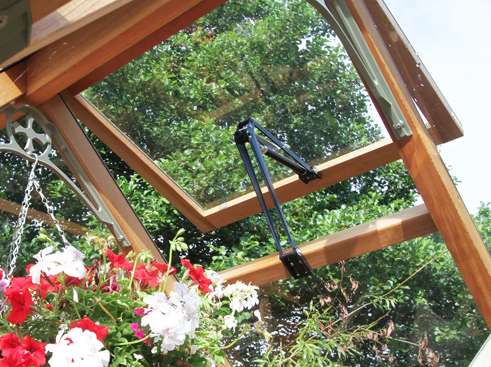 Roof vent with auto opener in an Alton Durham Orangerie